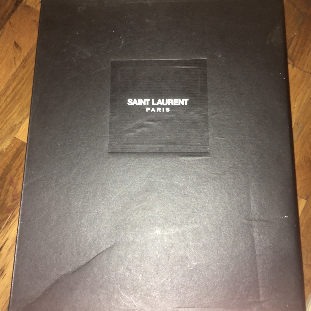 Saint Laurent - Picture 4 of 5